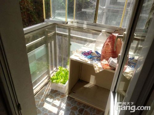封闭小区 二楼 简单装修 采光无挡 户型好高,大连中山解放路中杰石葵